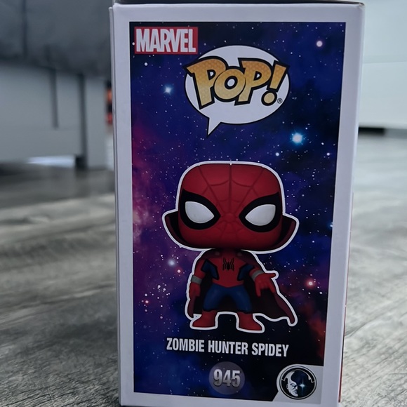 Zombie Hunter Spidey - Picture 3 of 4